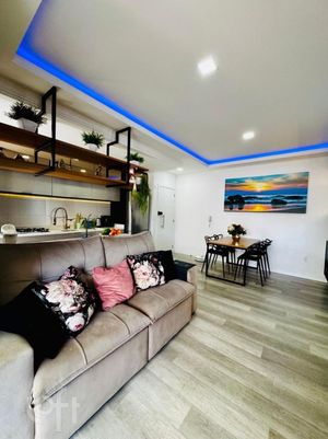 Image 4 - 875005