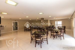 Image 9 - 875006