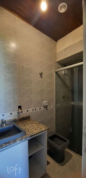 Image 9 - 875008