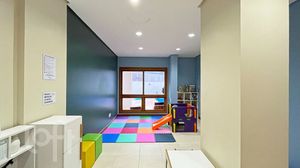 Image 30 - 875015