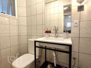 Image 10 - 875016