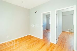 Image 6 - 875017