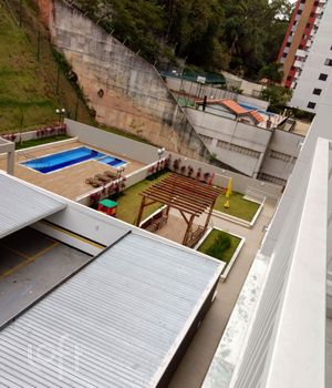 Image 15 - 875029