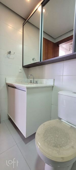 Image 12 - 875030