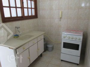 Image 11 - 875030