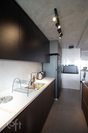 Image 9 - 875037