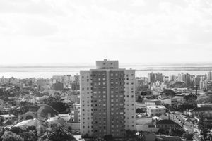 Image 35 - 875037