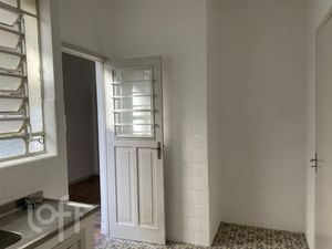 Image 11 - 875038