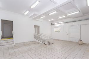 Image 3 - 875039