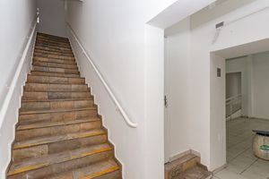 Image 23 - 875039