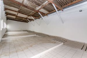 Image 27 - 875039