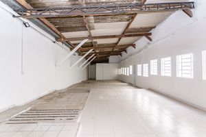 Image 31 - 875039