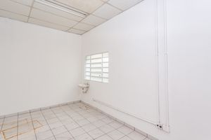 Image 33 - 875039