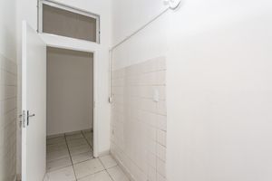Image 177 - 875039