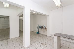 Image 190 - 875039