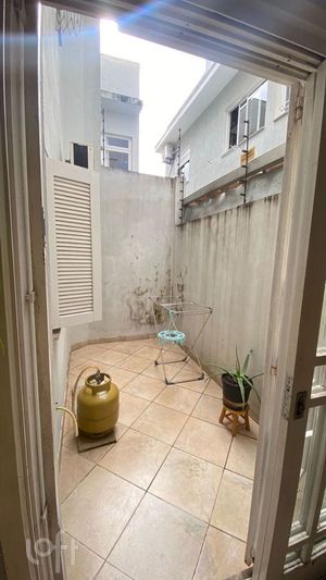 Image 7 - 875041