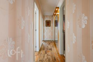 Image 13 - 875042