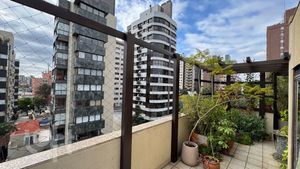 Image 23 - 875043