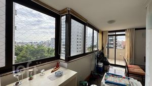 Image 21 - 875043