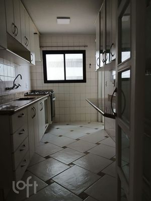 Image 4 - 875044