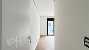 Image 13 - 875045