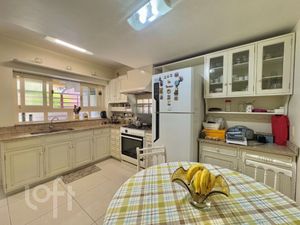Image 19 - 875049