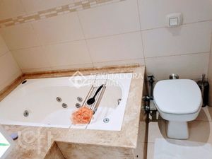 Image 19 - 875049
