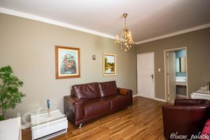 Image 4 - 875062