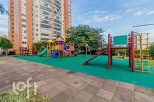 Image 11 - 875073