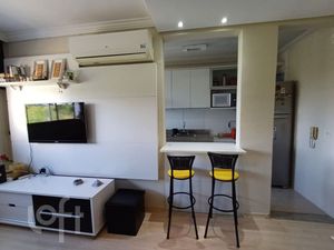 Image 1 - 875090