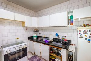 Image 4 - 875092