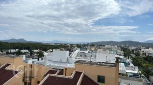 Image 11 - 875103