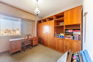 Image 19 - 875110