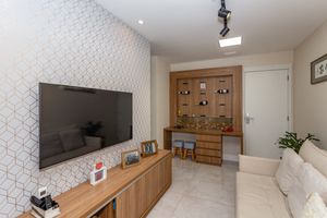 Image 10 - 875115