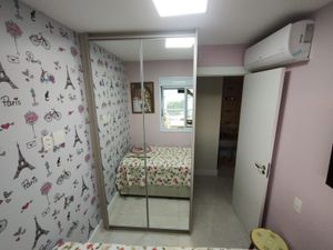 Image 8 - 875115