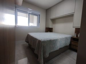 Image 6 - 875115