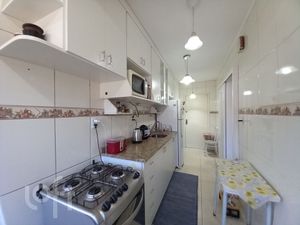 Image 4 - 875120