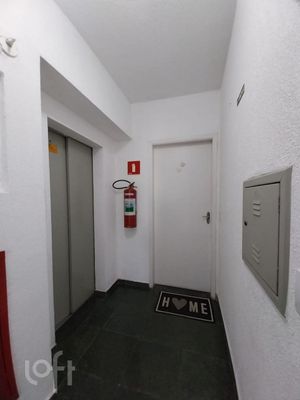 Image 19 - 875122