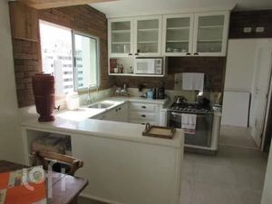 Image 2 - 875128
