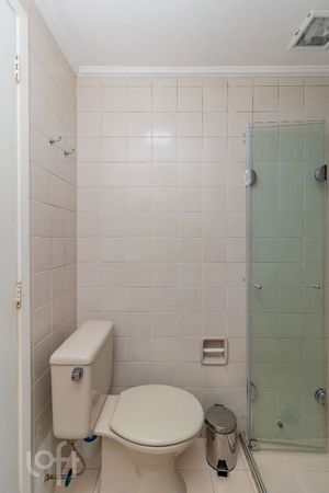 Image 32 - 875130