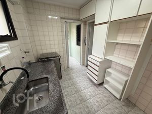Image 10 - 875130