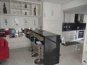 Image 15 - 875137