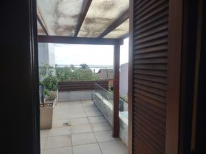 Image 22 - 875137