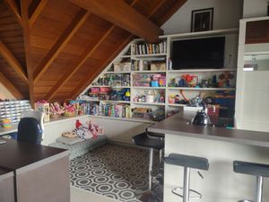 Image 16 - 875137