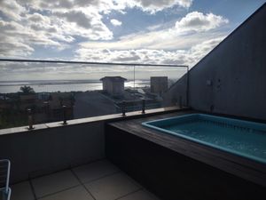 Image 9 - 875137