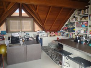 Image 24 - 875137