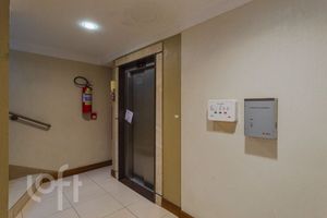 Image 4 - 875152