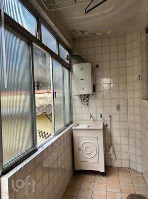 Image 8 - 875153