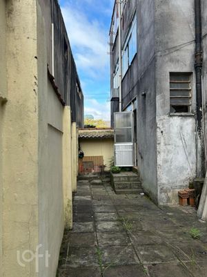 Image 12 - 875153