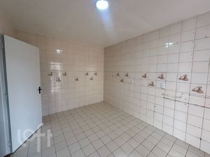 Image 8 - 875160